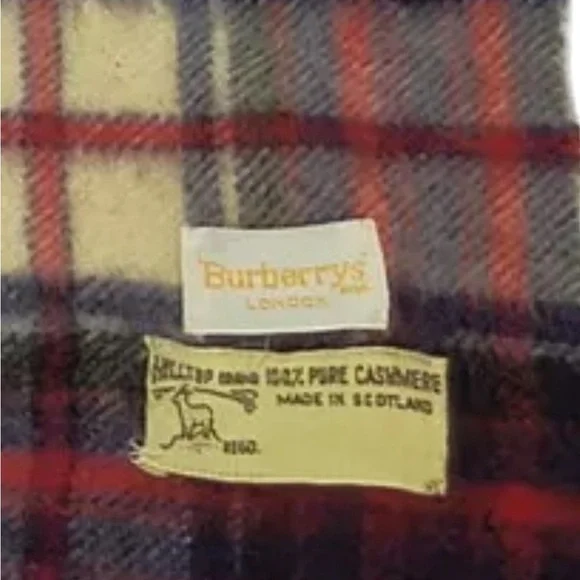 SOLD! Burberrys Cashmere Scarf - Picture 3 of 3